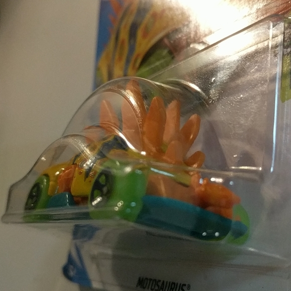 Hot Wheels Motosaurus - Picture 8 of 8